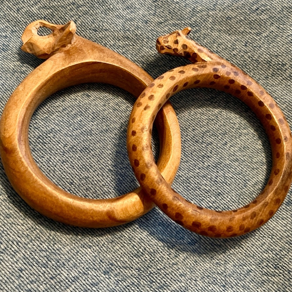 Pair of Vintage Wooden Animal Bangles. EUC!